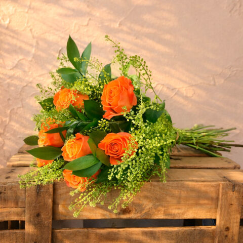 Ramo de rosas naranjas