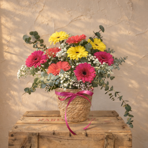 Cesta con gerberas