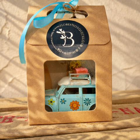 Cochecito vintage en caja de regalo