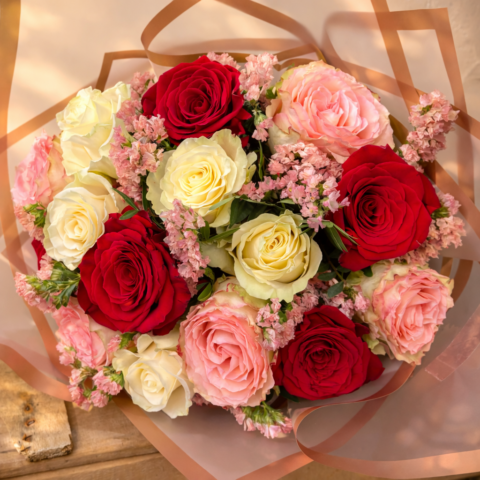 Ramo de rosas tres colores