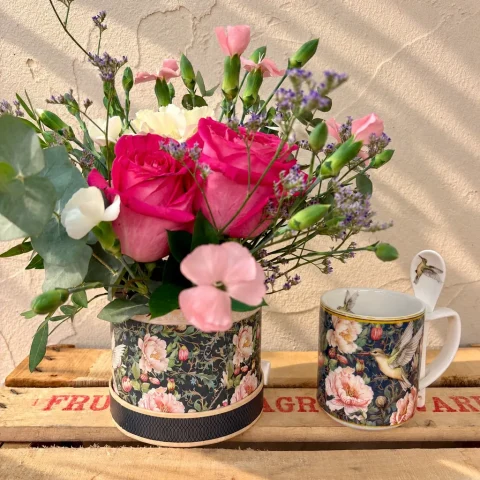 taza con flores